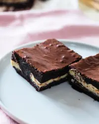 BEYAZ ÇİKOLATALI BROWNIE